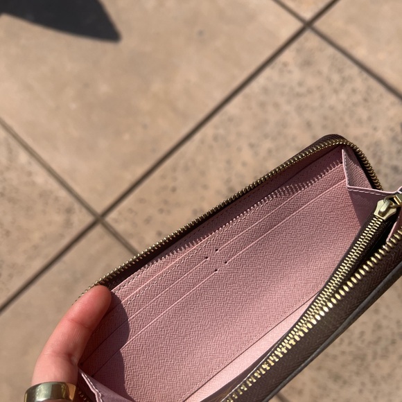 Louis Vuitton Clémence Wallet - Rose Ballerine - Picture 5 of 7